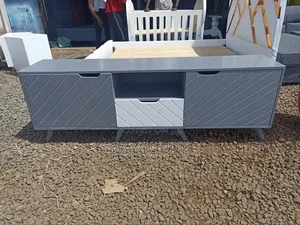 Quality 1.50 Meter TV Stand. 1.50 ሜትር ቲቪ ስታንድ