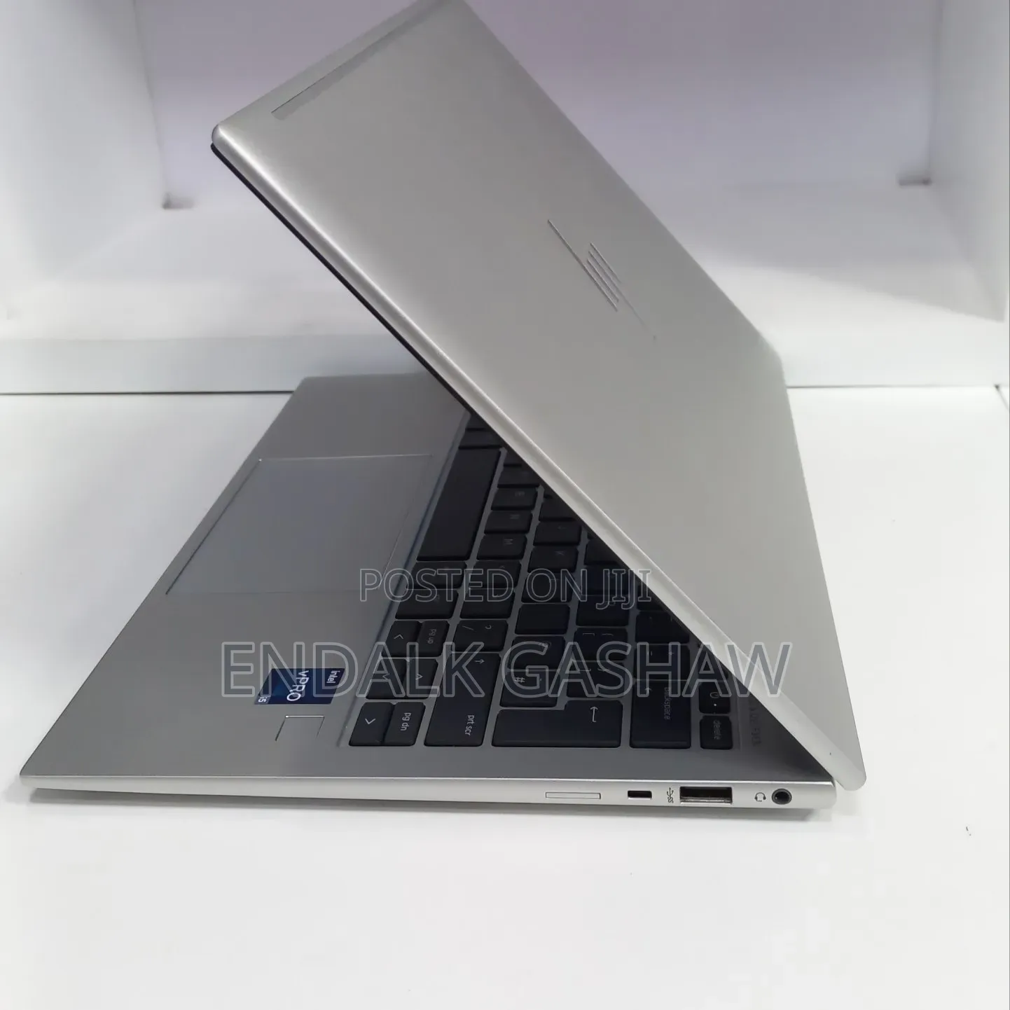 New Laptop HP EliteBook 830 G9 16GB Intel Core i5 SSD 512GB