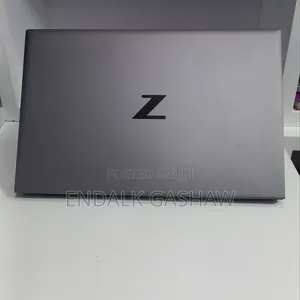 New Laptop HP ZBook Firefly G8 16GB Intel Core i7 SSD 512GB