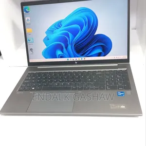 New Laptop HP ZBook Firefly G8 16GB Intel Core i7 SSD 512GB