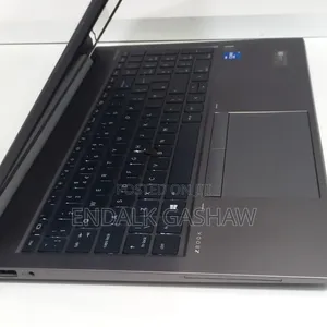 New Laptop HP ZBook Firefly G8 16GB Intel Core i7 SSD 512GB