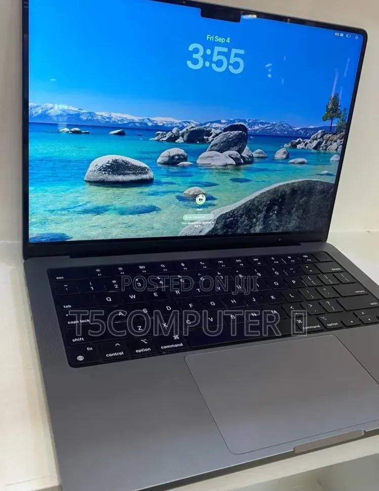 New Laptop Apple MacBook Pro 2023 M3 Pro 8GB Apple M3 Pro SSD 512GB