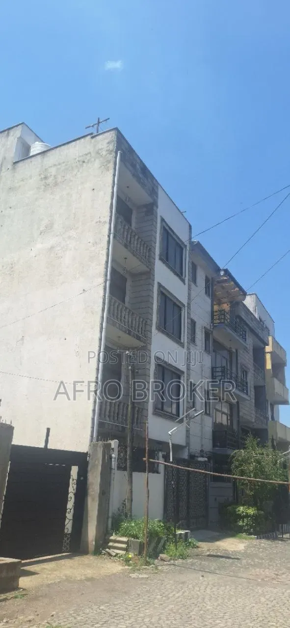 Furnished 5bdrm House in Nifas Silk Mebrat for sale