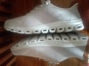 Original Skechers Glide Step Womens Sneakers Size 4.