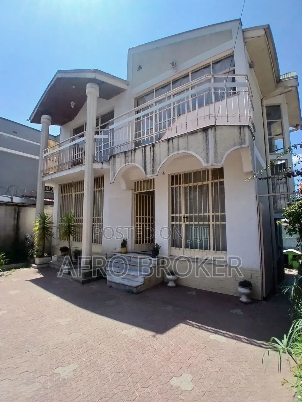Furnished 5bdrm House in Lafto Michael for sale