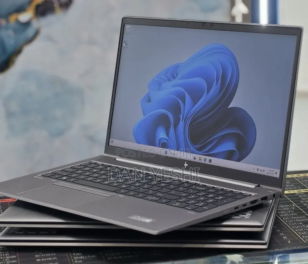 New Laptop HP ZBook 15 16GB Intel Core i5 SSD 512GB