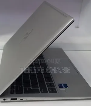 New Laptop HP EliteBook 830 G9 16GB Intel Core i5 SSD 512GB