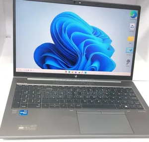 New Laptop HP ZBook Firefly G8 16GB Intel Core i7 SSD 512GB