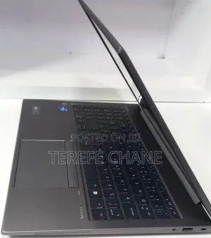 New Laptop HP ZBook Firefly G8 16GB Intel Core i7 SSD 512GB