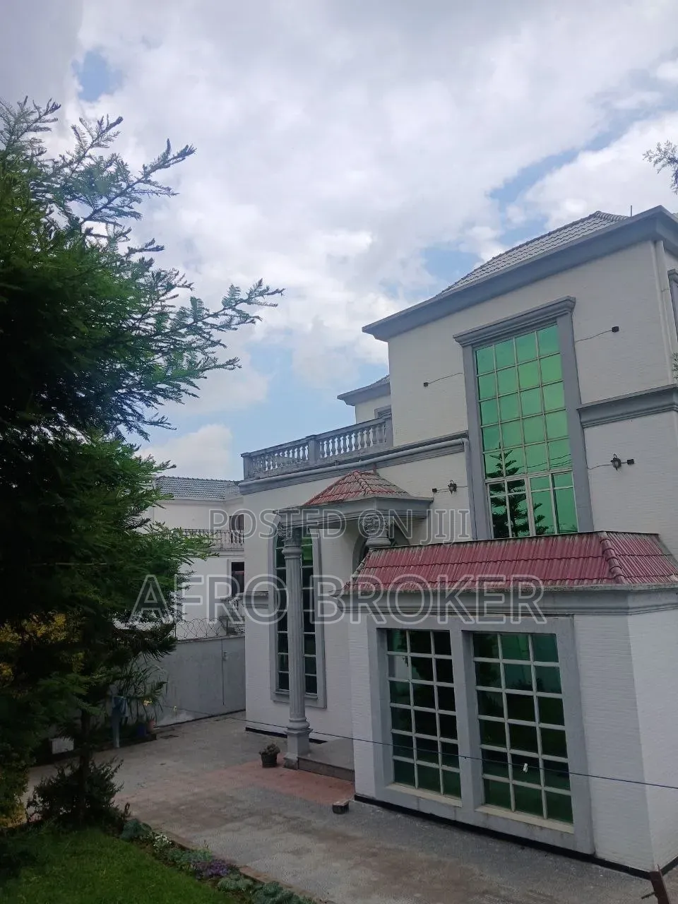 Furnished 8bdrm House in ጀረመን አከባቢ, Nifas Silk-Lafto for sale