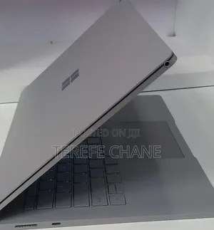 New Laptop Microsoft Surface Book 2 16GB Intel Core i7 SSD 512GB