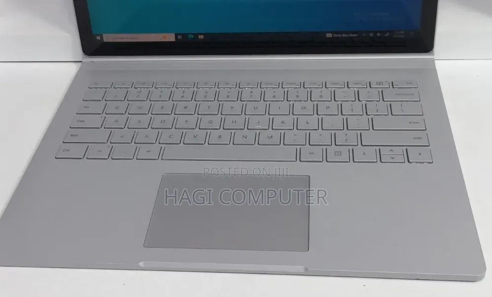 New Laptop Microsoft Surface Book 2 16GB Intel Core i7 SSD 512GB