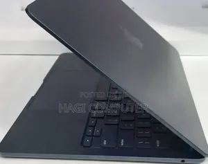 New Laptop Apple MacBook Air 2022 M2 8GB Apple M2 SSD 256GB