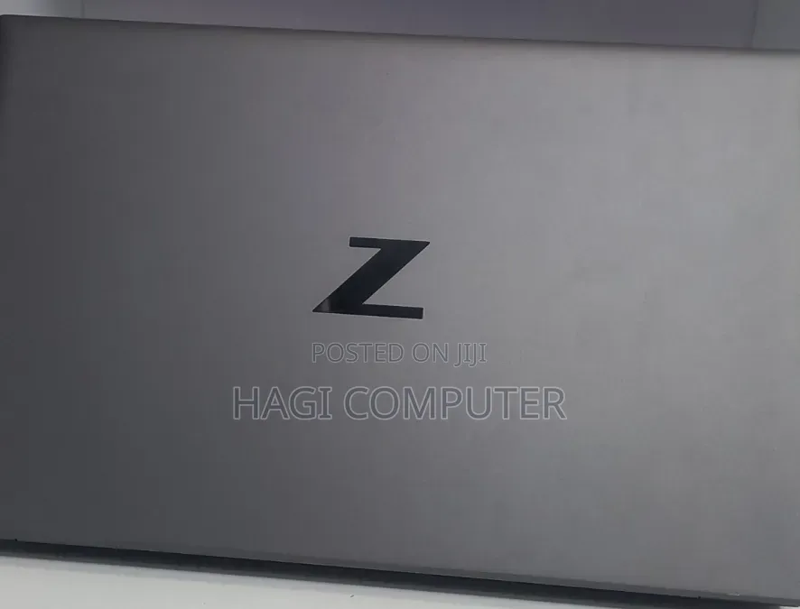 New Laptop HP ZBook Firefly G8 16GB Intel Core i7 SSD 512GB