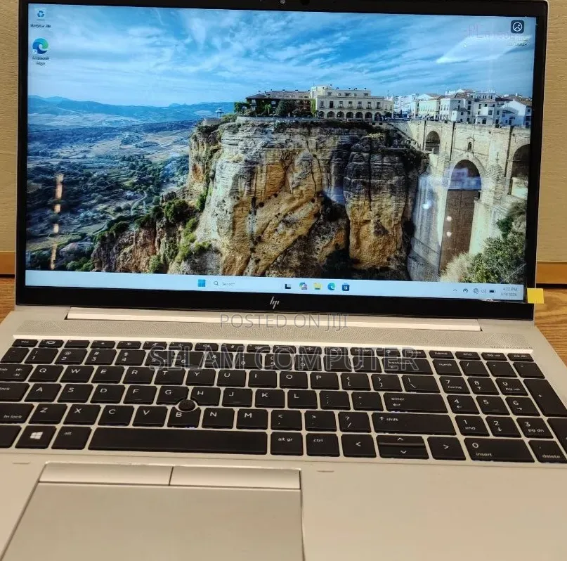 New Laptop HP EliteBook 845 G10 16GB AMD Ryzen 7 SSD 512GB