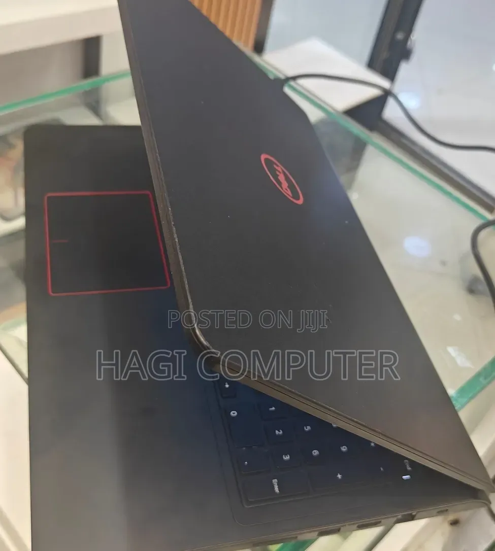 New Laptop Dell Inspiron 16 5620 8GB Intel Core i7 HDD+SSD 256GB