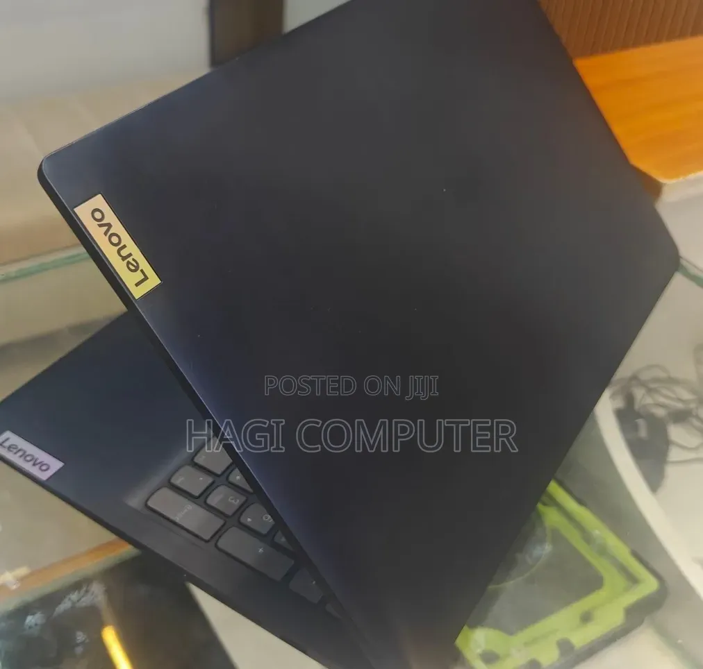 New Laptop Lenovo Ideapad 3 8GB Intel Core i5 SSD 512GB