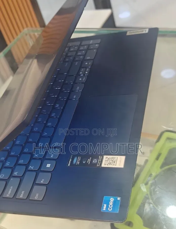 New Laptop Lenovo Ideapad 3 8GB Intel Core i5 SSD 512GB