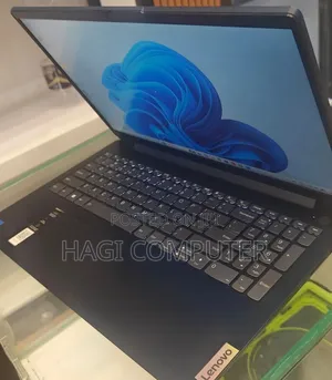 New Laptop Lenovo Ideapad 3 8GB Intel Core i5 SSD 512GB