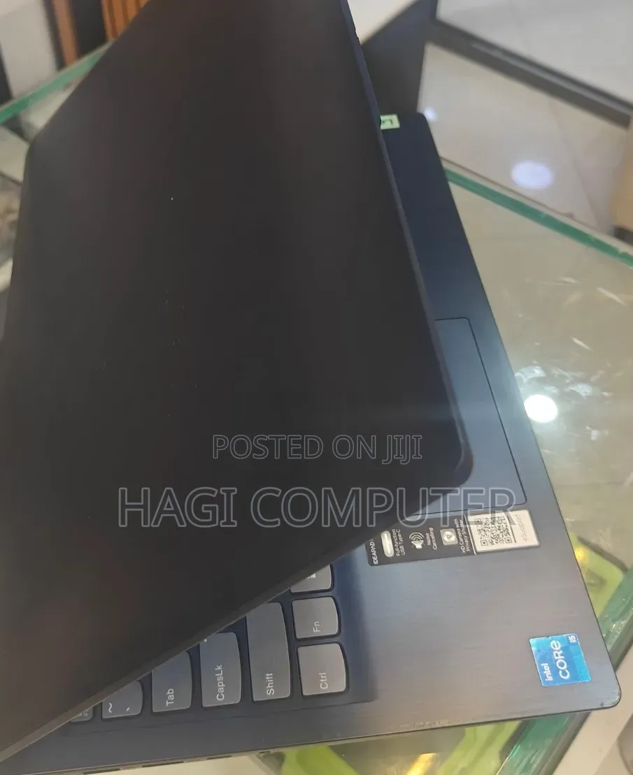 New Laptop Lenovo Ideapad 3 8GB Intel Core i5 SSD 512GB