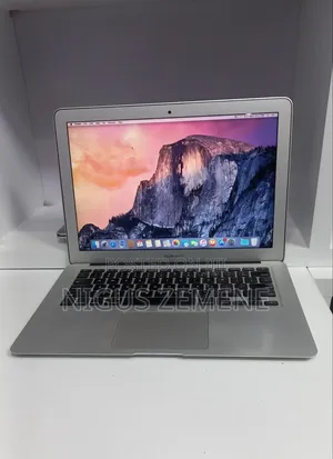 New Laptop Apple MacBook Air 2017 8GB Intel Core i7 SSD 128GB