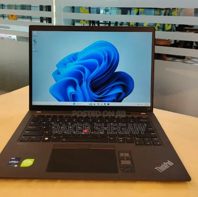 New Laptop Lenovo ThinkPad T14 32GB Intel Core i7 SSD 512GB