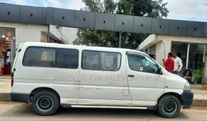 Toyota HiAce 2008 White
