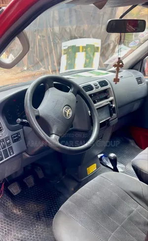 Toyota HiAce 2008 Red