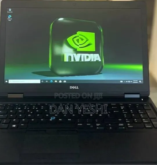 New Laptop Dell 16GB Intel Core i5 SSD 512GB