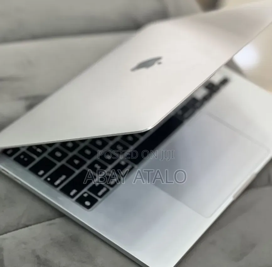 New Laptop Apple MacBook Pro 8GB Apple M2 SSD 512GB