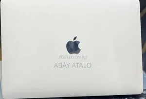 New Laptop Apple MacBook Pro 8GB Apple M2 SSD 512GB