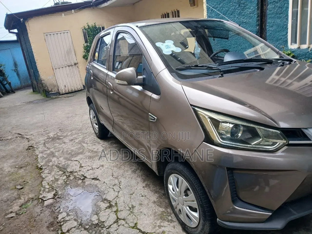 Car 2022 Gray