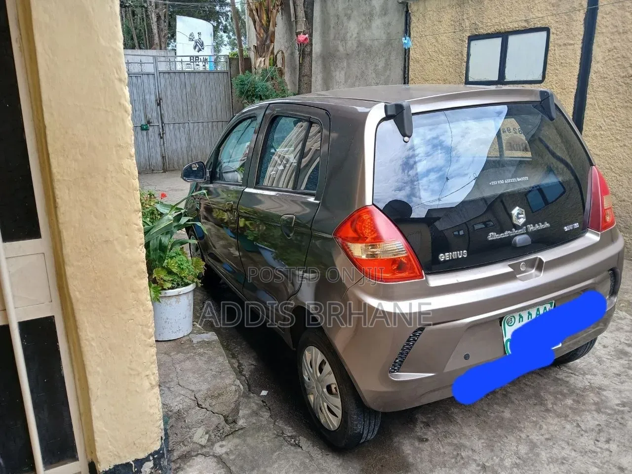 Car 2022 Gray