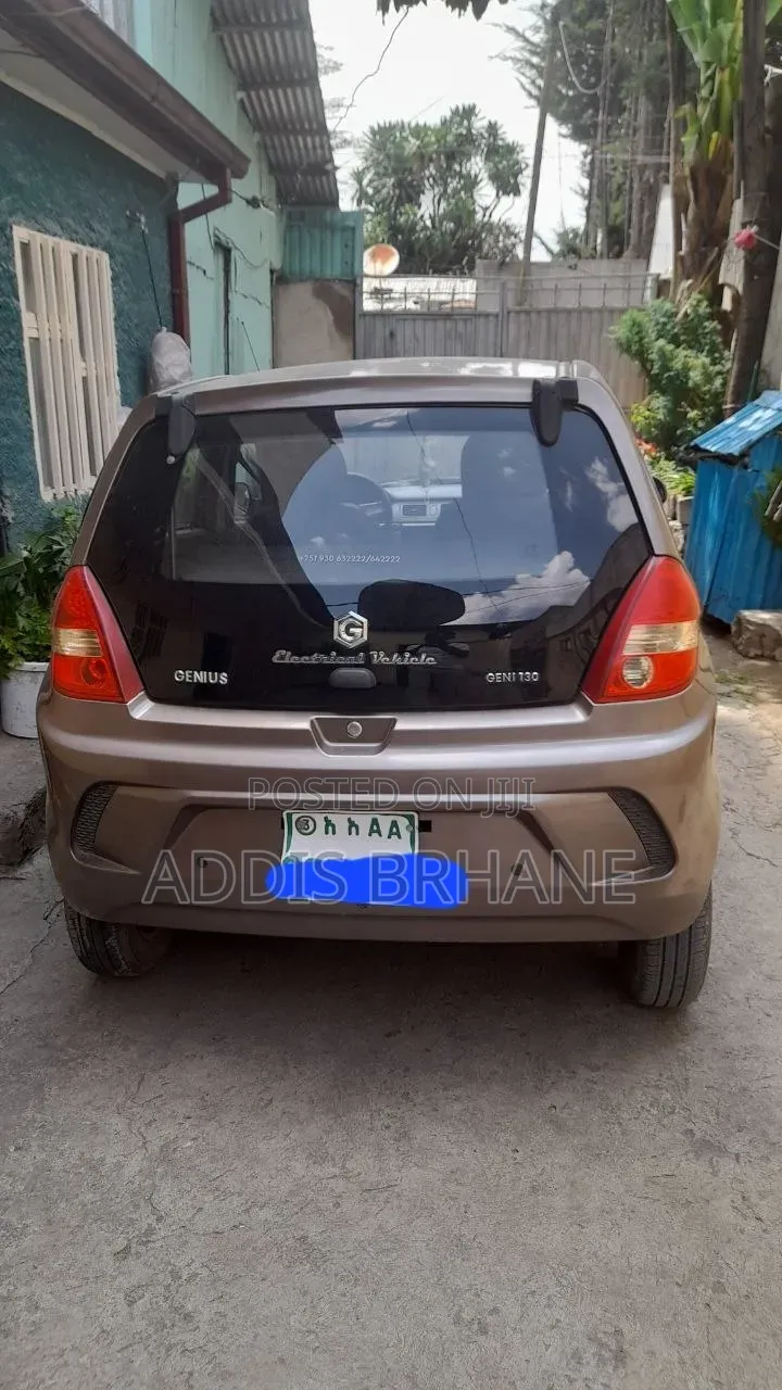 Car 2022 Gray