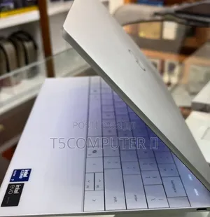 New Laptop Dell XPS 13 16GB Intel Core Ultra 7 SSD 512GB