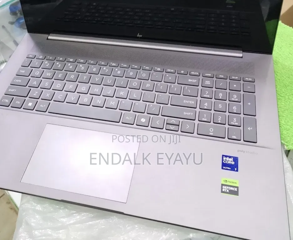 New Laptop HP Envy 17 16GB Intel Core Ultra 7 SSD 1T
