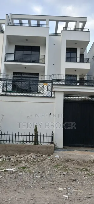 8bdrm House in Haile Garment, Nifas Silk-Lafto for sale