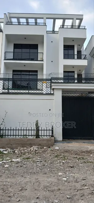 8bdrm House in Haile Garment, Nifas Silk-Lafto for sale
