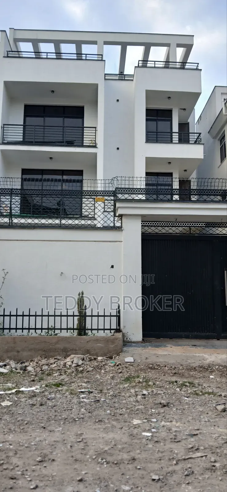 8bdrm House in Haile Garment, Nifas Silk-Lafto for sale