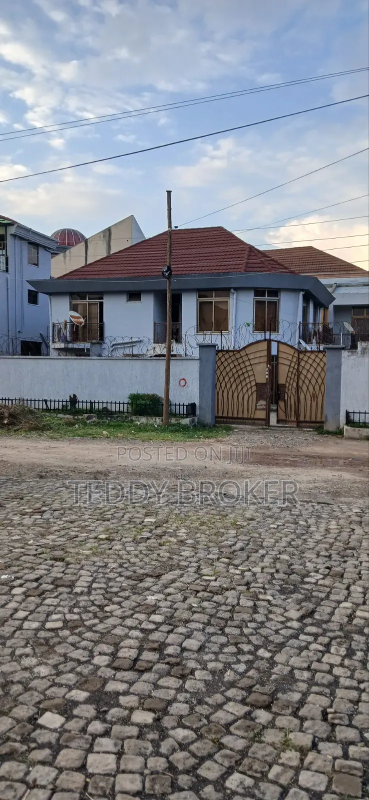 8bdrm House in Haile Garment, Nifas Silk-Lafto for sale