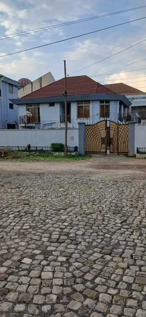 8bdrm House in Haile Garment, Nifas Silk-Lafto for sale