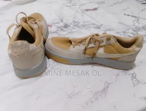 Nike Shoe for Sale