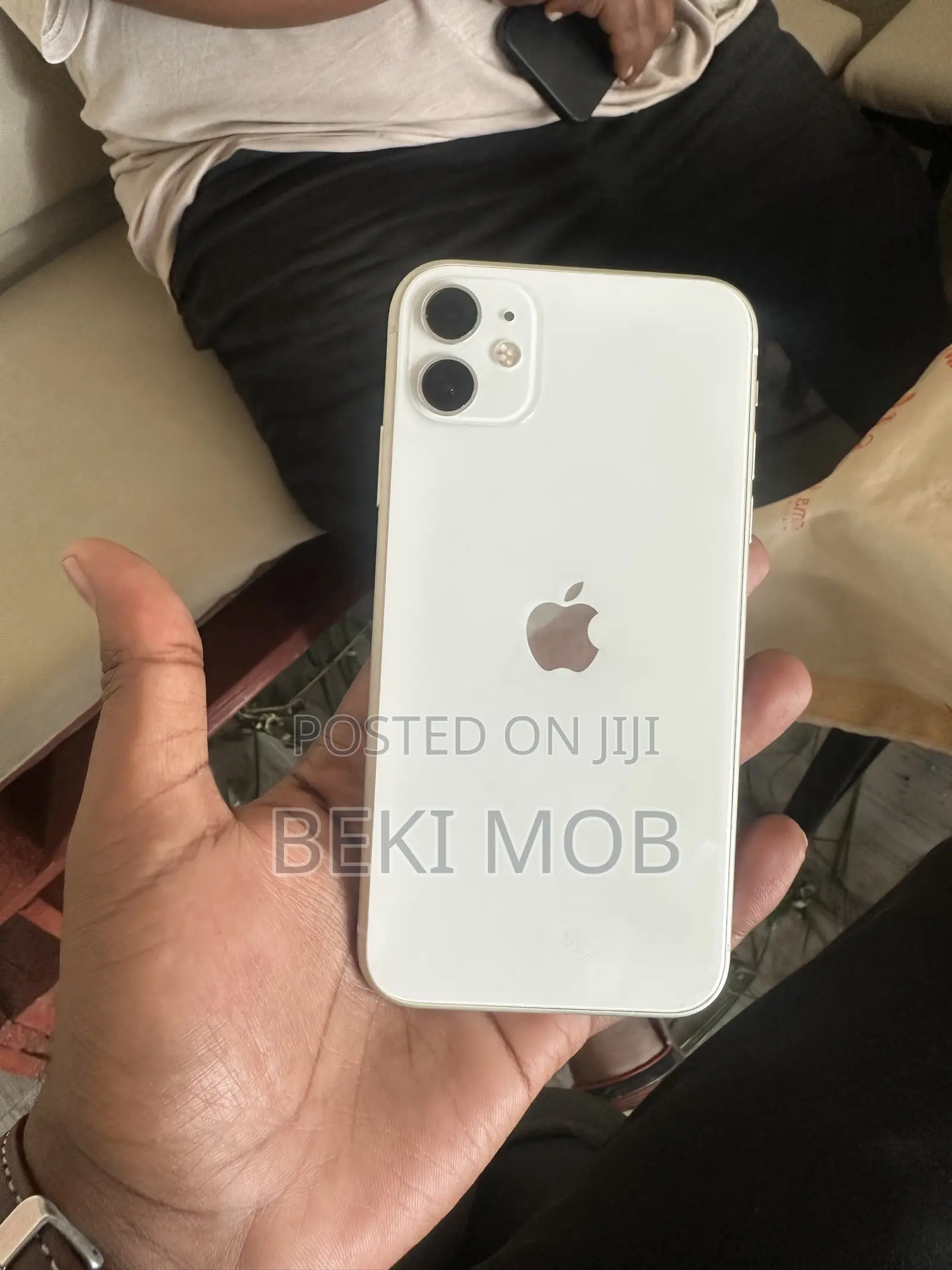 Apple iPhone 11 64 GB White