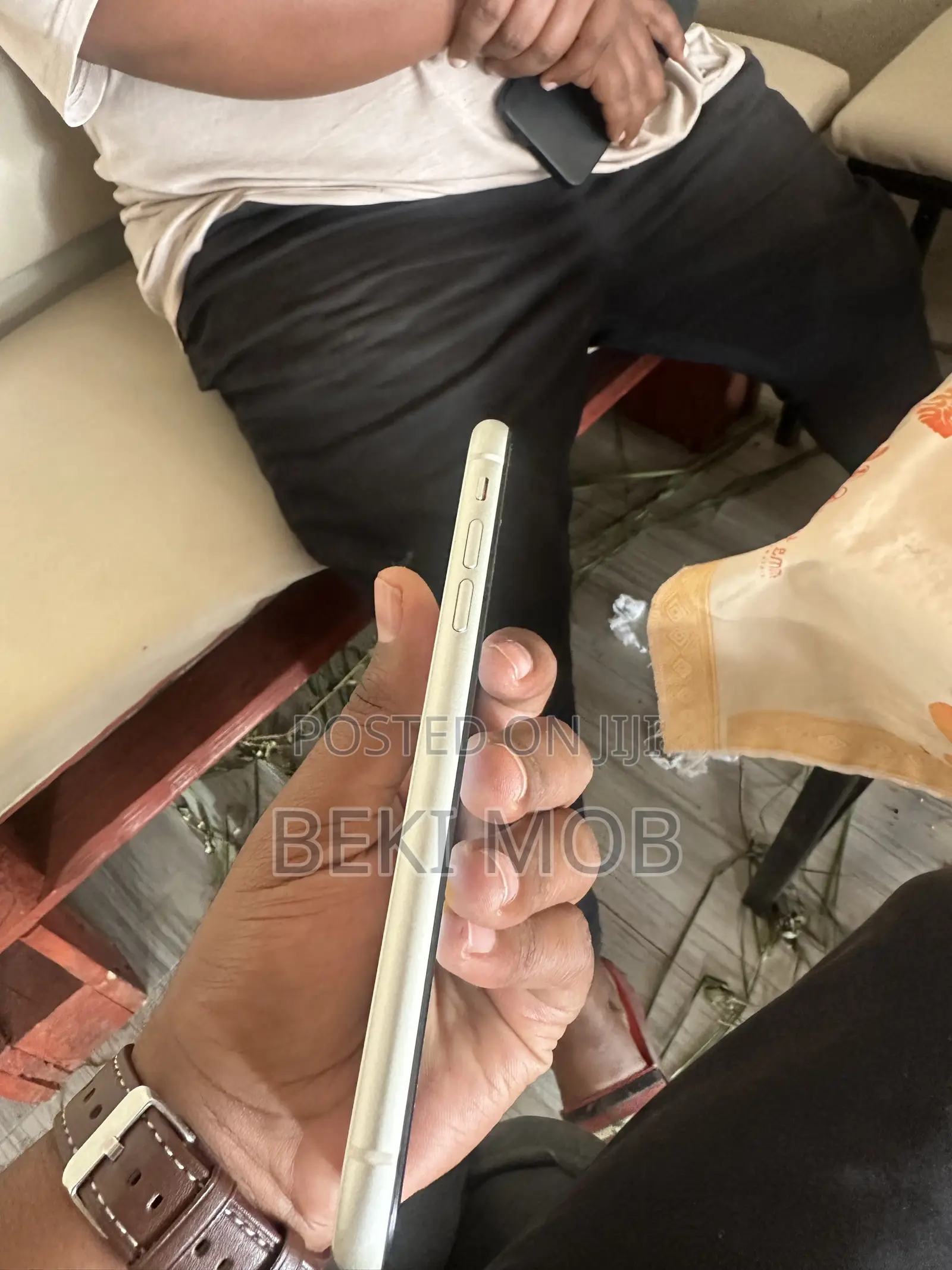 Apple iPhone 11 64 GB White