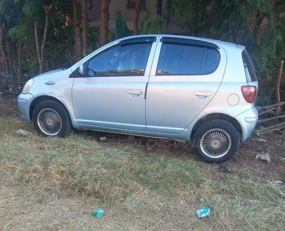 Toyota Vitz 2004