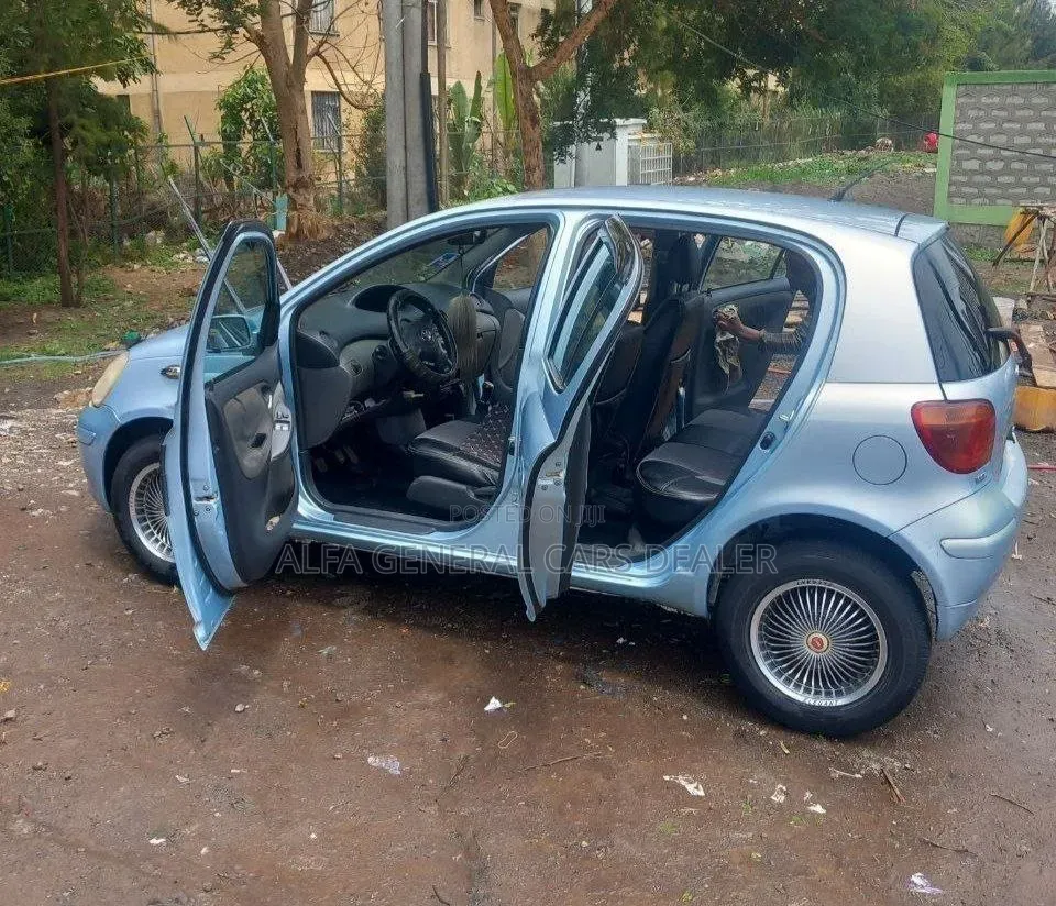 Toyota Vitz 2004