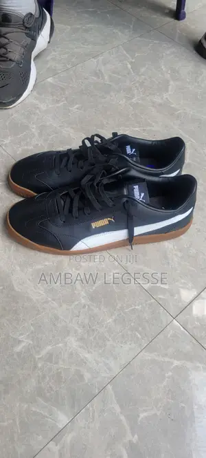 Black White Puma Sneakers – Classic Casual Low-Top Shoes