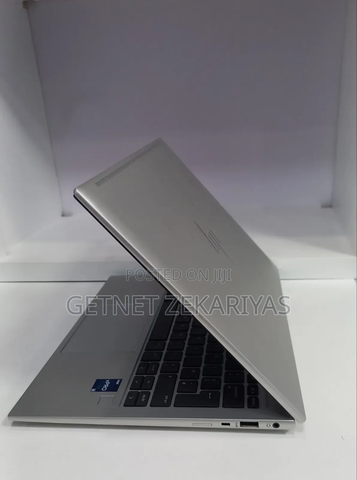 New Laptop HP EliteBook 830 G9 16GB Intel Core i5 SSD 512GB