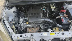 Toyota Vitz 2004 Silver