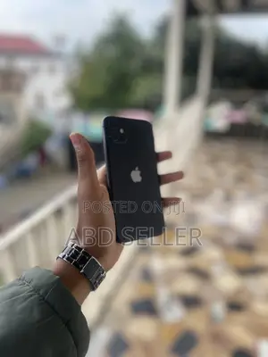 Apple iPhone 11 64 GB Black